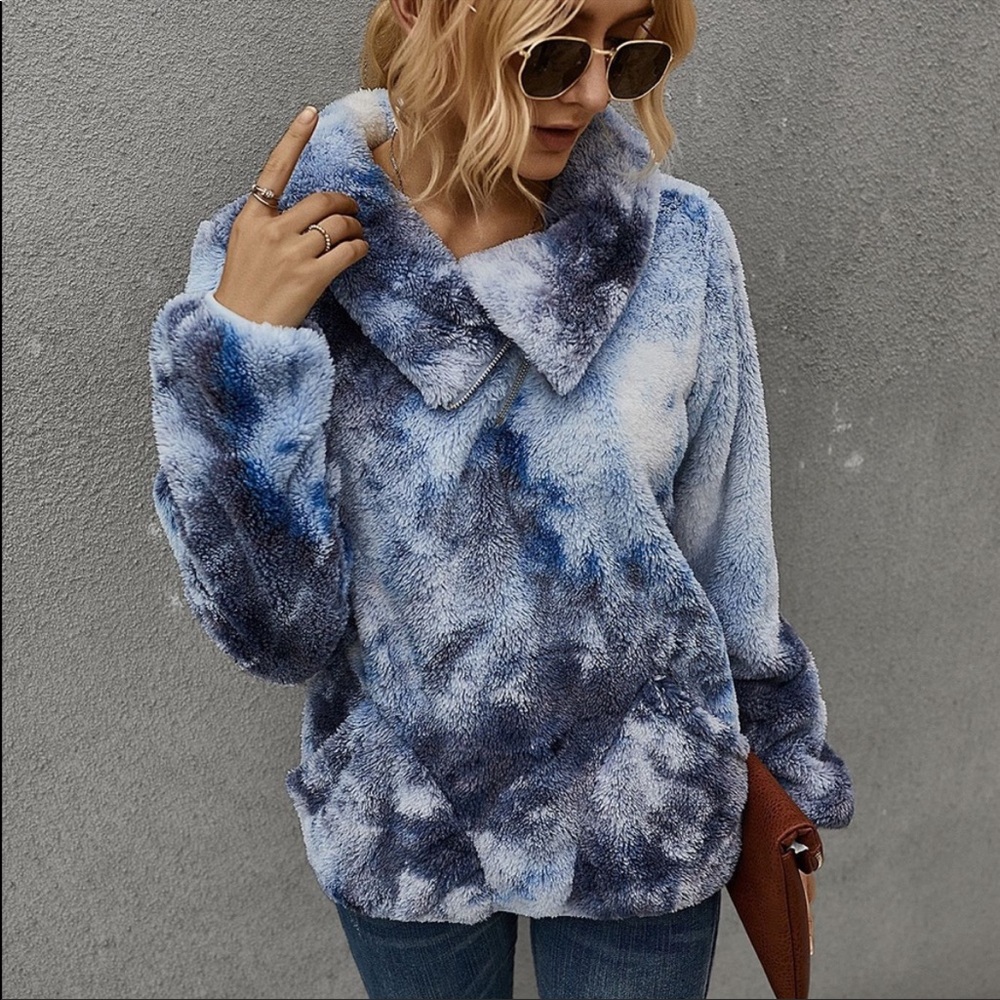 💥NWT💥 Dark Blue Tie Dye Sherpa Fleece Pullover - Picture 3 of 13